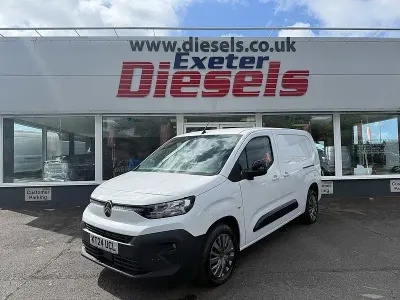 Used Citroën Berlingo 101 HP (74 kW) 2024 White MPV