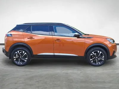 Used Peugeot 2008 GT 129 HP (94 kW) 2023 Orange SUV