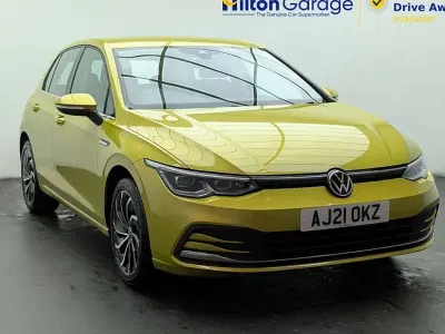 Begagnad VW Golf VII Style 2021 Halvkombi