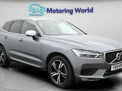 Usado Volvo XC60 R-Design 190 HP (139 kW) 2019 Cinzento SUV