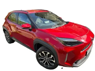 Used Toyota Yaris Cross Design 116 HP (85 kW) 2023 Red SUV