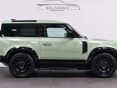 Used Land Rover Defender 75th Limited Edition 300 HP (220 kW) 2023 Green SUV