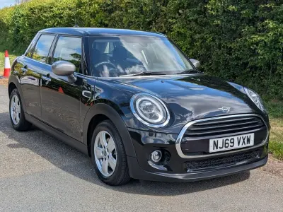 Usado Mini Cooper Classic 2019 Preto Citadino