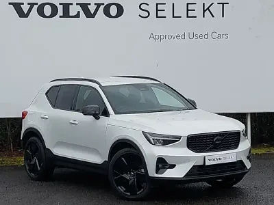 New Volvo XC40 Plus 163 HP (119 kW) 2025 White SUV