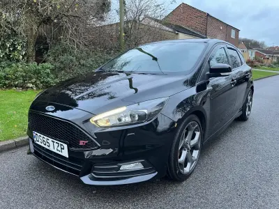 Używany Ford Focus ST 2015 Czarny Hatchback