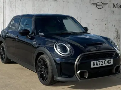 Used Mini Cooper S Resolute Edition 178 HP (130 kW) 2023 Enigmatic black metallic Hatchback
