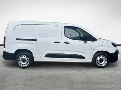 New Peugeot Partner S 131 HP (96 kW) 2025 White MPV