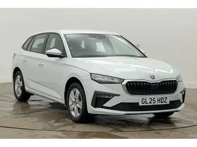 Gebraucht Skoda Scala SE 85 PS (62 kW) 2025 Weiß Kleinwagen