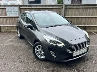 Używany Ford Fiesta Zetec 101 KM (74 kW) 2019 Szary Hatchback