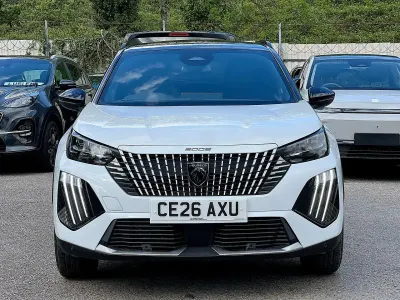 Nouă Peugeot 2008 GT 129 CP (94 kW) 2026 Alb SUV