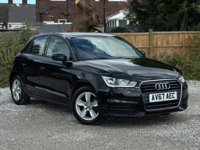Usado Audi A1 Sportback Comfort 125 HP (91 kW) 2017 Preto Citadino