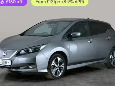 Begagnad Nissan Leaf N-Connecta 160 kW (218 HK) 2021 Grå Halvkombi