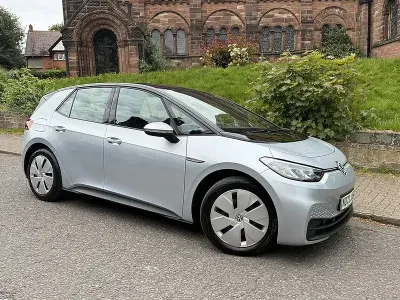 Usado VW ID.3 Pro 150 kW (204 CV) 2022 Plateado Utilitario