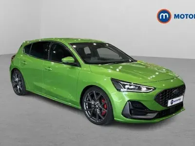 Used Ford Focus ST 280 HP (205 kW) 2023 Green Hatchback