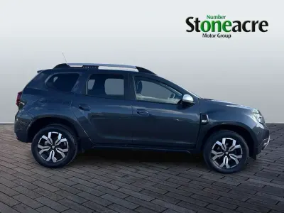 Usado Dacia Duster Prestige 113 HP (83 kW) 2022 Cinzento SUV