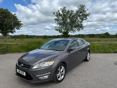 Begagnad Ford Mondeo Titanium X 115 HK (84 kW) 2011 Brun Halvkombi
