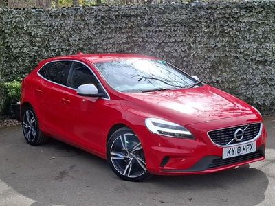 Usado Volvo V40 R-Design Pro 120 HP (88 kW) 2018 Vermelho Citadino