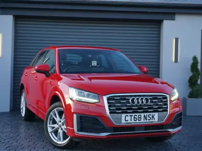 Begagnad Audi Q2 S-Line 116 HK (85 kW) 2019 Röd SUV