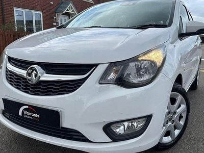 Used Vauxhall Viva 75 HP (55 kW) 2016 White Hatchback