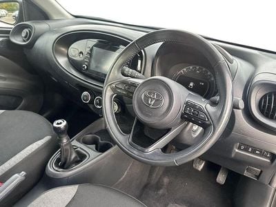Used Toyota Aygo X PURE 72 HP (52 kW) 2023 Black SUV