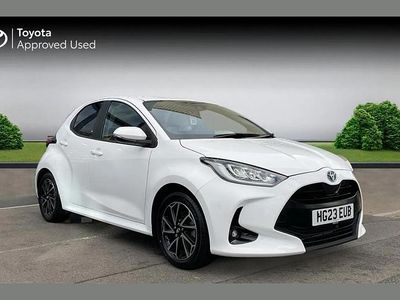 Used Toyota Yaris Hybrid Design 116 HP (85 kW) 2023 White Hatchback