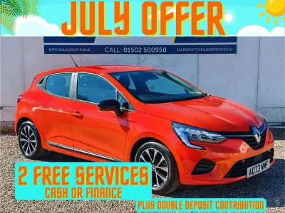 Used Renault Clio Evolution 90 HP (66 kW) 2023 Valencia orange  Hatchback