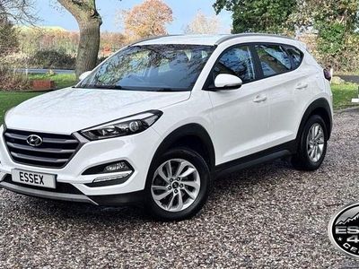 White Used 2016 Hyundai Tucson SE SUV | £5,999 (A bit pricey)