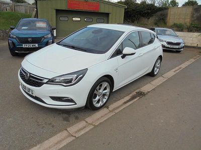 Gebraucht Vauxhall Astra SRi 105 PS (77 kW) 2018 Weiß Kleinwagen
