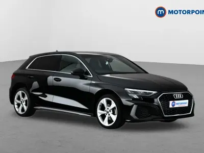 Begagnad Audi A3 S-Line 2023 Svart Sedan