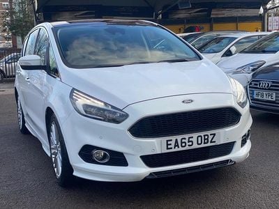 White Used 2015 Ford S-MAX Sport MPV | £9,999 (Fair price)