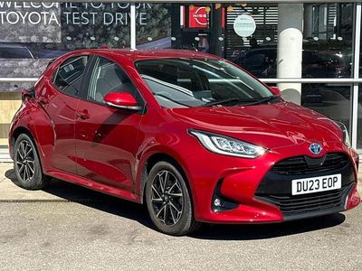 Used Toyota Yaris Hybrid Design 113 HP (83 kW) 2023 Red Hatchback