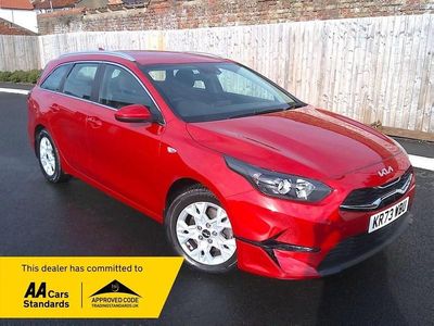 Used Kia Ceed 2023 Red Hatchback