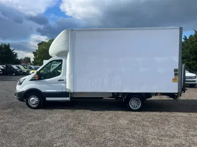 Usado Ford Transit 130 HP (95 kW) 2018 Branco Cabrios