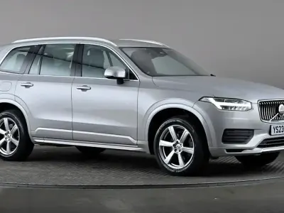 Begagnad Volvo XC90 Core 250 HK (183 kW) 2025 SUV