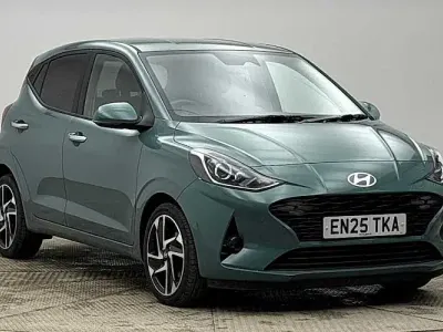 Used Hyundai i10 Premium 79 HP (58 kW) 2025 Green Hatchback