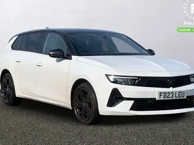 Used Vauxhall Astra 131 HP (96 kW) 2023 White Estate
