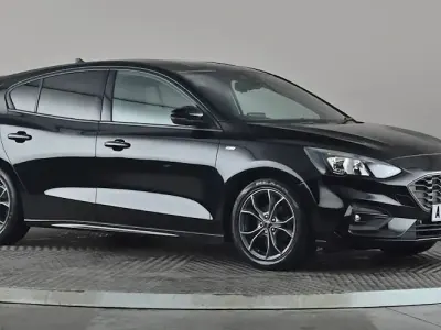 Używany Ford Focus ST-Line 125 KM (91 kW) 2019 Czarny Hatchback