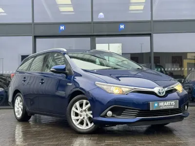 Used Toyota Auris Hybrid 2019 Blue Estate