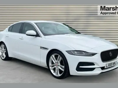 Used Jaguar XE 180 HP (132 kW) 2019 White Sedan