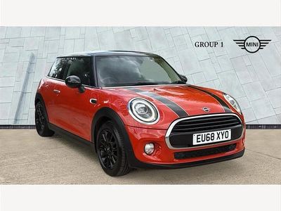 Begagnad Mini Cooper Classic 136 HK (100 kW) 2018 Orange Halvkombi