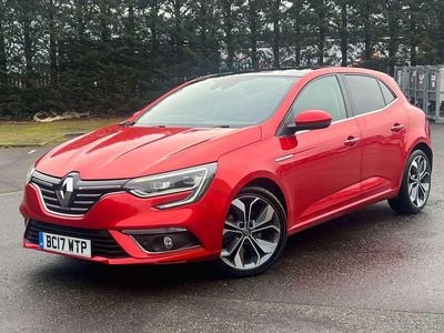 Used Renault Mégane IV Signature 130 HP (95 kW) 2017 Red Hatchback