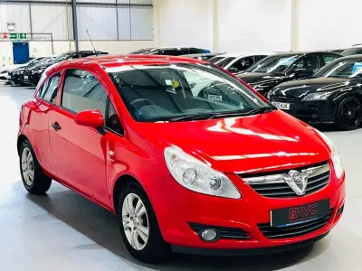 Used Vauxhall Corsa 84 HP (61 kW) 2010 Red Hatchback