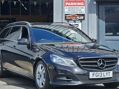 Usado Mercedes E220 SE 170 CV (125 kW) 2013 Negro Familiar