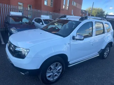 Used Dacia Duster Lauréate 110 HP (80 kW) 2014 White SUV