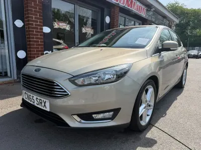 Used Ford Focus Titanium 125 HP (91 kW) 2015 Silver Hatchback