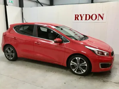 Used Kia Ceed 136 HP (100 kW) 2017 Red Hatchback