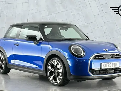 Used Mini Cooper Hatch 113 kW (154 HP) 2026 Blue Hatchback