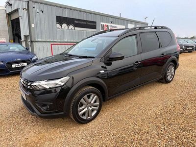 Begagnad Dacia Jogger Expression 110 HK (80 kW) 2023 Svart Minibuss