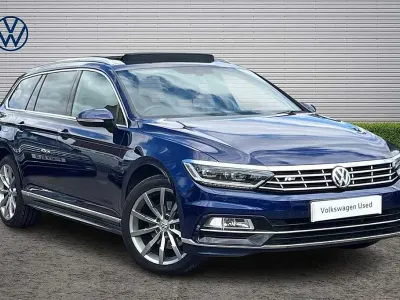 Used VW Passat R-line 150 HP (110 kW) 2018 Blue Estate