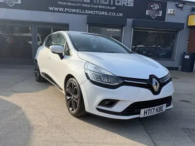 Used Renault Clio Dynamique 90 HP (66 kW) 2017 White Hatchback